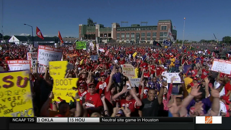 Illustration for article titled Kiffin's Krimson Korner: A GameDay Sign Roundup